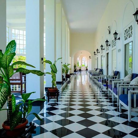 Chanakya Bnr Hotel Пури Экстерьер фото