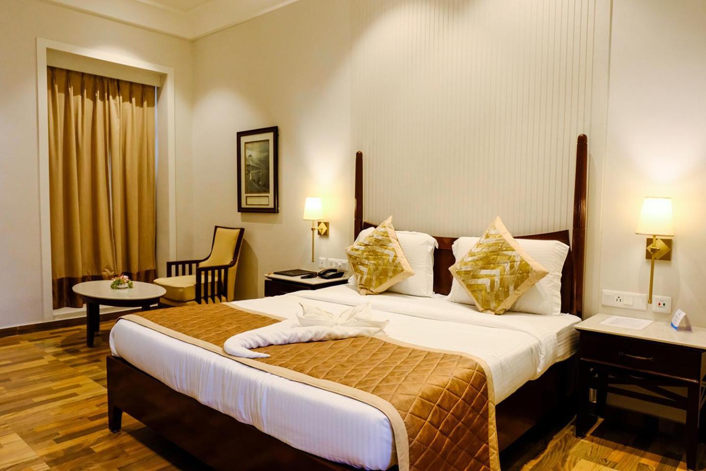 Chanakya Bnr Hotel Пури Экстерьер фото
